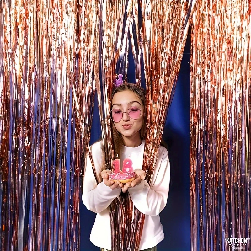 Lesklé fotopozadí černé a zlaté- proužky